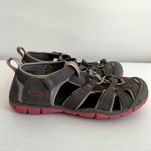 Keen Seacamp Sandals Water Shoe Pink Gray Big Girls 4